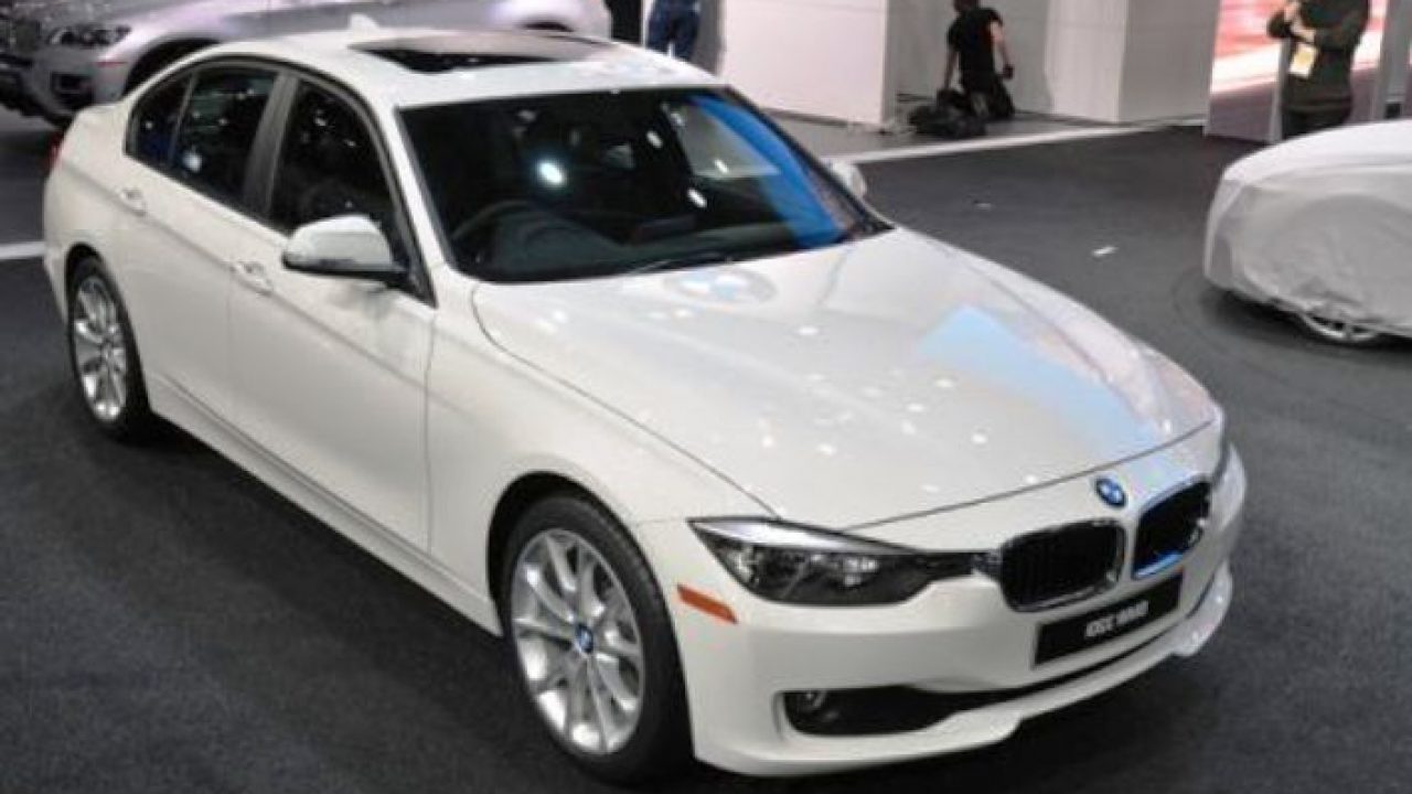 Harga Bmw 320i Terbaru Agustus 2021 Dan Spesifikasi Gingsul Com