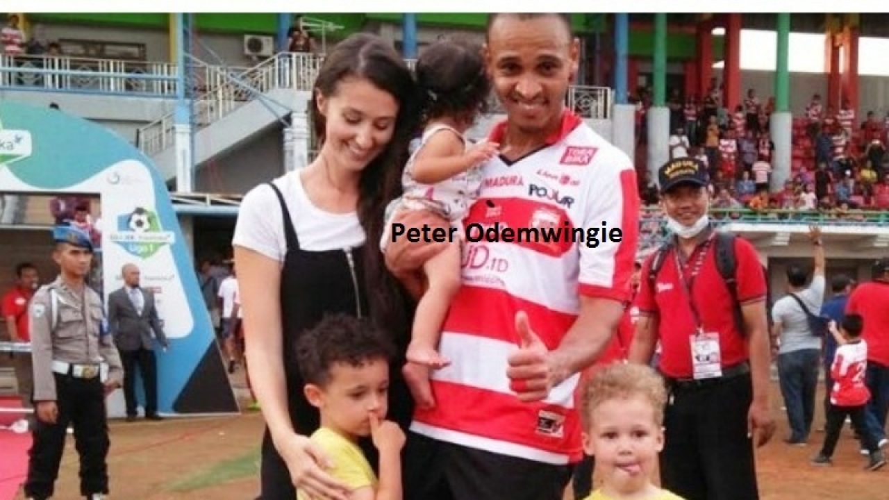 Kabar Madura United Fc Terbaru Peter Odemwingie Belum Jelas