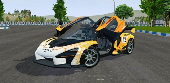 Mobil McLaren Senna