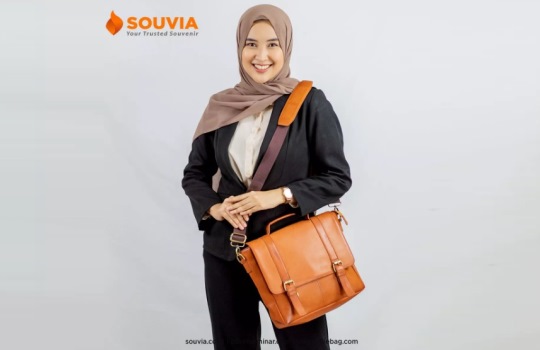 Mengenal Tas Selempang Kulit Sintetis, Keunggulan dan Tips Memilihnya agar Sesuai Kebutuhan