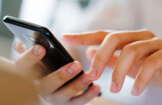 Rahasia Awetnya Ponsel Tips Merawat Smartphone agar Tetap Optimal dan Bertahan Lama